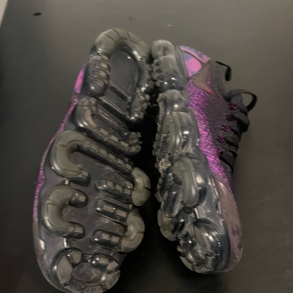 Purple and Black Athletic Shoes Vapormax Flyknit - Picture 3 of 6